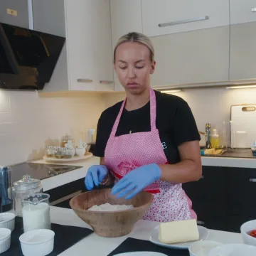 Danas za ekipu 'Večere za 5' kuha misica Lukrecia: 'Ja sam tu da ru&scaron;im predrasude!'