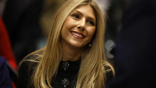 Tko je zgodna žena jednog od najmoćnijih ljudi na svijetu? Karijeru je započela kao navijačica