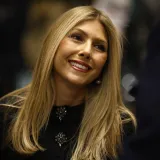 Tko je zgodna žena jednog od najmoćnijih ljudi na svijetu? Karijeru je započela kao navijačica