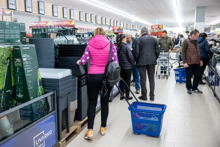 Otvoren novi Lidl u Buzetu