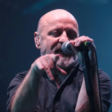 Mile Kekin predstavio novi singl pa poručio da ne želi &scaron;utjeti dok svijet gori