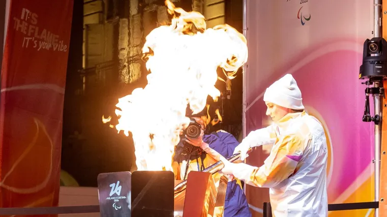 Olimpijska baklja pro&scaron;la centrom Milana prema novoj destinaciji