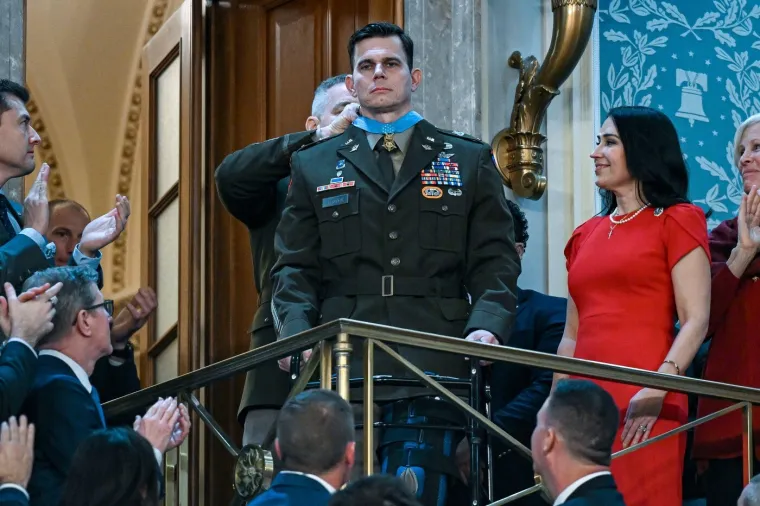 'Noćni lovac' oteo Madura, otkriveno kakav manevar je izveo: 'Zdrobili su mu nogu u komade'