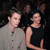 Uf, koji neugodnjak! Kendall Jenner 'izvisila' na Armani reviji u Milanu