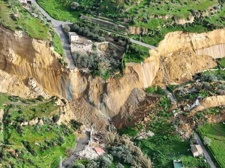 Opasna akcija spa&scaron;avanja u gradu koji 'klizi' u provaliju: 'Bilo je to kao pljačka banke'