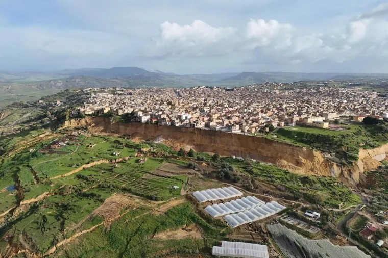 Opasna akcija spa&scaron;avanja u gradu koji 'klizi' u provaliju: 'Bilo je to kao pljačka banke'