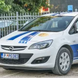 Policajci naoružani do zuba, blokirana ulica: Opkoljena zgrada brata biv&scaron;eg crnogorskog predsjednika