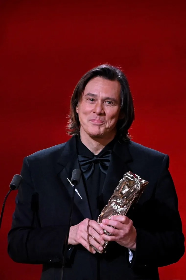 &Scaron;to se dogodilo s licem Jima Carreyja? Fanovi &scaron;okirani: 'On vi&scaron;e ne liči na sebe"