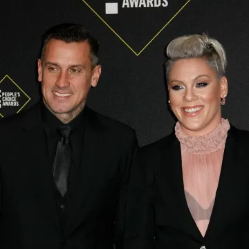 Pink bijesna zbog glasina o razvodu: 'Možda su mogli obavijestiti mene i djecu'