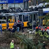 Tramvaj iskočio iz tračnica i zabio se u izlog trgovine: Jedan mrtav, 39 ozlijeđenih