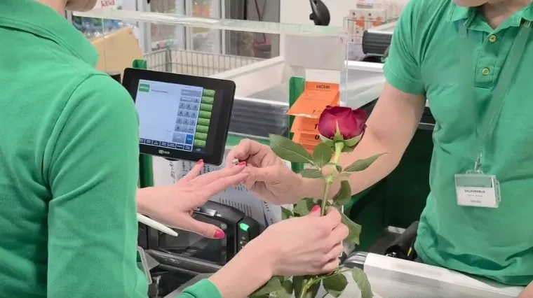 Zaprosio je na blagajni gdje su se upoznali: Jednostavna gesta koja je sve odu&scaron;evila