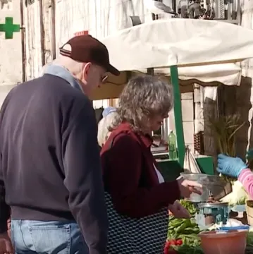 Omiljena delicija već je stigla na na&scaron;e tržnice: Pazite, krivi potez može vas ko&scaron;tati i 1000 eura