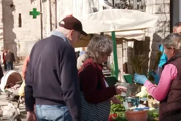 Omiljena delicija već je stigla na na&scaron;e tržnice: Pazite, krivi potez može vas ko&scaron;tati i 1000 eura