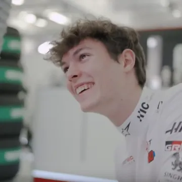 Zgodan, televizičan i brz: Upoznajte Olivera Bearmana, zvijezdu Formule 1 u bolidu Haasa