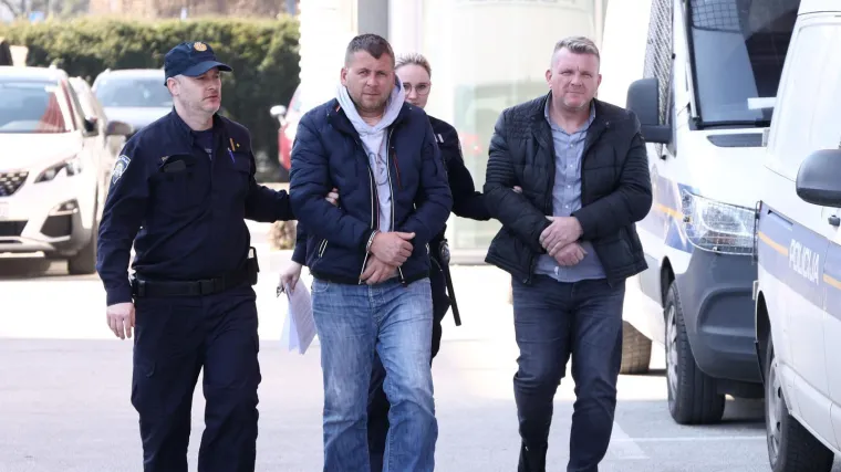 Ekolo&scaron;ki skandal kod Pu&scaron;če: Zavr&scaron;io iza re&scaron;etaka jer je godinama nezakonito odlagao otpad