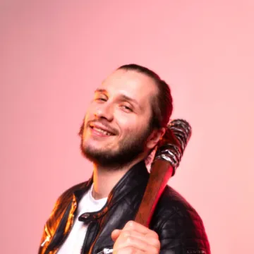 Mahir Kapetanović bez zadr&scaron;ke: Od 'Večere za 5' do iskrene priče o glazbi i borbi s alkoholizmom