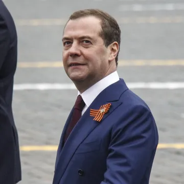 Medvedev ironično o napadu na Iran: 'Mirotvorac je opet tu. Razgovori su bili paravan'