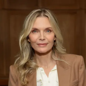 Te&scaron;ko je povjerovati da ima gotovo 68: Michelle Pfeiffer očarala izgledom u Los Angelesu