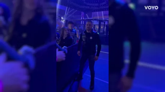 Bojković je stigao i odmah su počeli padati selfieji: Pogledajte &scaron;to su fanovi htjeli od njega