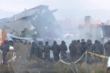 Avion pun novca pao na automobile: Policija intervenirala zbog građana koji su do&scaron;li po lovu