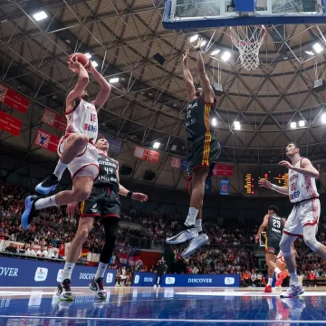 Hrvatska opet di&scaron;e ko&scaron;arku: u rasprodanom Draženovom domu pao svjetski i europski prvak