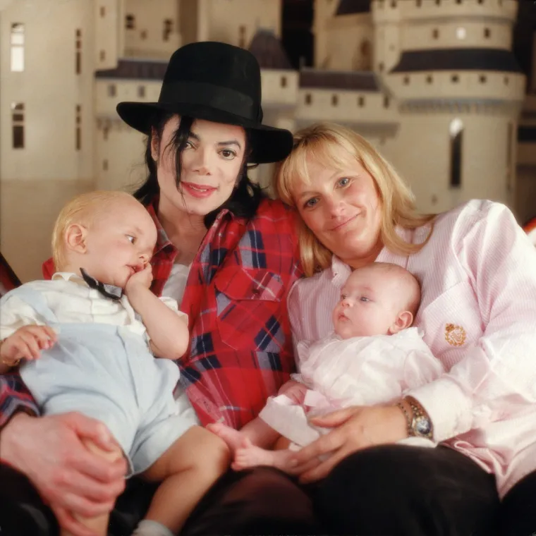 Paris Jackson objavila rijetke fotografije s majkom: Medicinska sestra se borila s rakom dojke