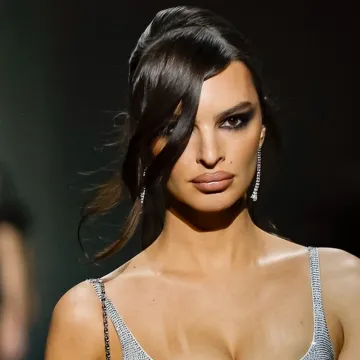 Ovako je slavna manekenka pro&scaron;etala modnom pistom: Video je postao viralna senzacija