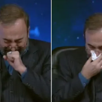 Pogledajte trenutak progla&scaron;enja kraja jedne ere: Voditelj se raspao čitajući vijest o smrti vođe