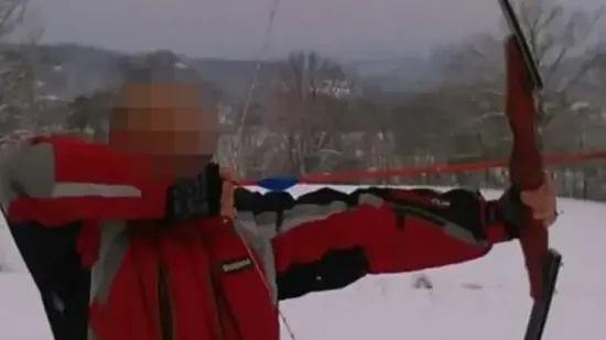 Strava u susjedstvu! Umirovljeni vatrogasac ubio suprugu samostrelom pa presudio sebi: Pogodio ju ravno u čelo