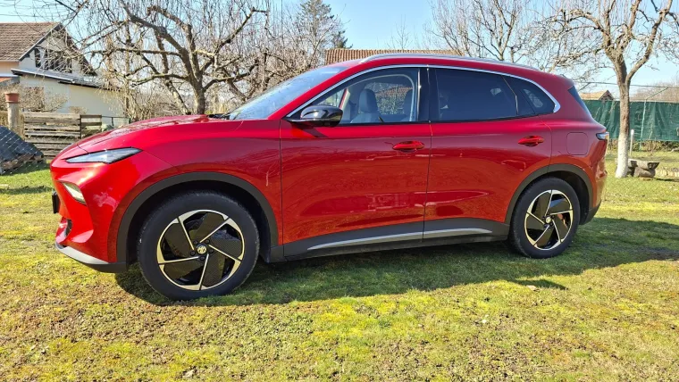 SUV anomalija privlači poglede, a bome ima i 'mi&scaron;iće': Mnogima bi ovo mogao biti pun pogodak