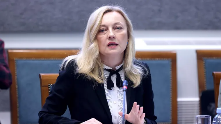 Za Net.hr: Odjeću kupuje promi&scaron;ljeno, kuha najbolje juhe: Za&scaron;to joj je uvijek križić oko vrata?