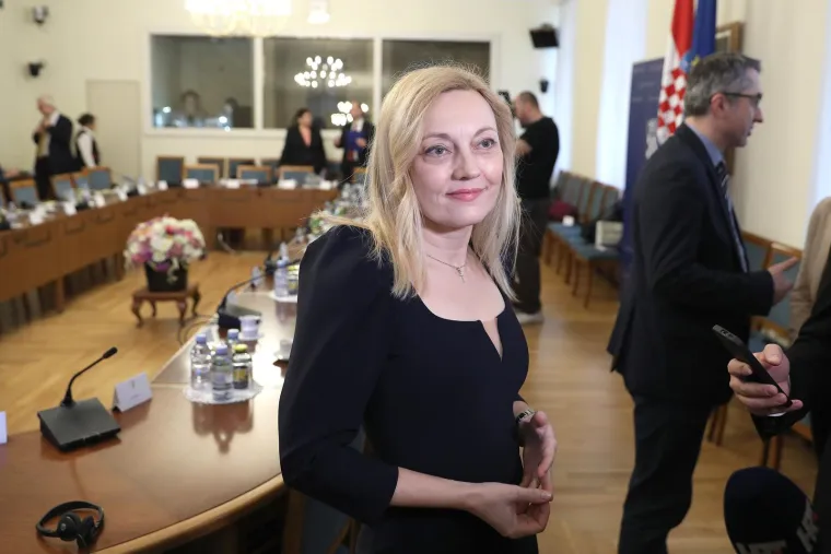Za Net.hr: Odjeću kupuje promi&scaron;ljeno, kuha najbolje juhe: Za&scaron;to joj je uvijek križić oko vrata?