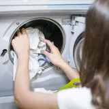 Ovo je pet gre&scaron;aka kod kori&scaron;tenja su&scaron;ilice rublja. Tro&scaron;e novac i mogu izazvati požar