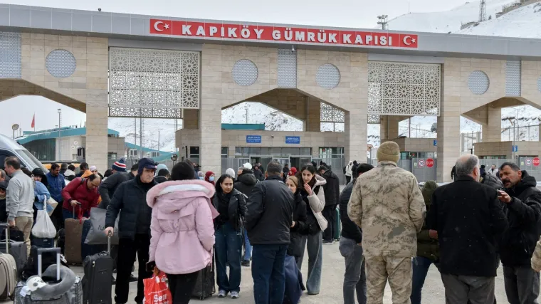 Stotine Iranaca u strahu bježe u Tursku: 'Svi su prepla&scaron;eni, čuju se bombardiranja'