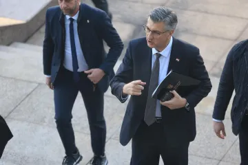 Plenković prognozirao žestoku izbornu kampanju, pa upozorio: 'Sukob mijenja sliku svijeta'