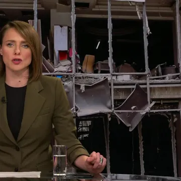 Brutalni obračun: Prvo ga sru&scaron;io &scaron;akom u glavu, a onda je ga mladio nogom na podu