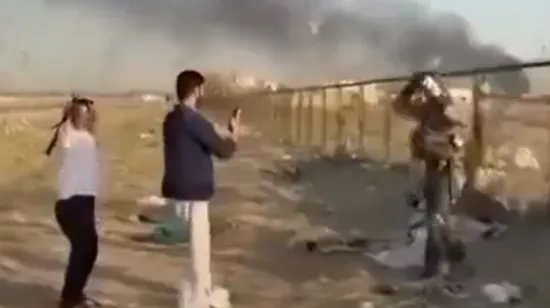 Metalnom &scaron;ipkom krenuo na američkog F-15 pilota: Zapanjujuća snimka obi&scaron;la svijet