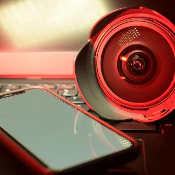 Gledaju li nas kroz kamericu na laptopu? RTL Detektor istražio &scaron;pijuniraju li nas kroz uređaje