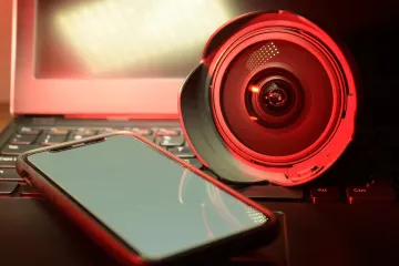 Gledaju li nas kroz kamericu na laptopu? RTL Detektor istražio &scaron;pijuniraju li nas kroz uređaje