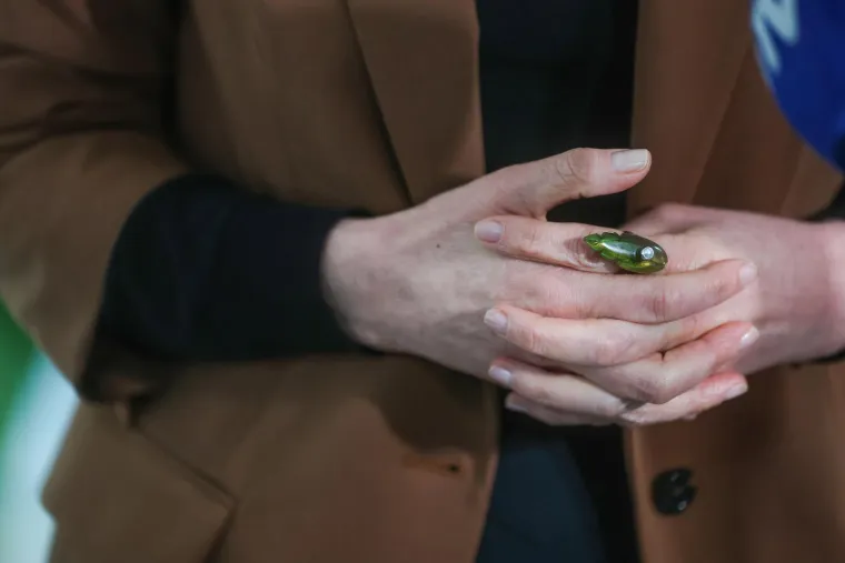 Prva dama Hrvatske vje&scaron;to spaja poslovni i ženstveni stil, a crveni ruž njezin je za&scaron;titni znak