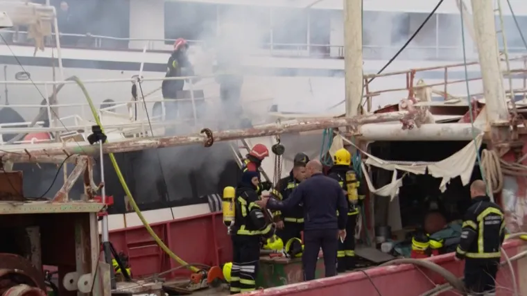 Vatrogasci cijelu noć gasili požar kod Splita, mje&scaron;tani u nevjerici: 'Uvijek misli&scaron; najgore'