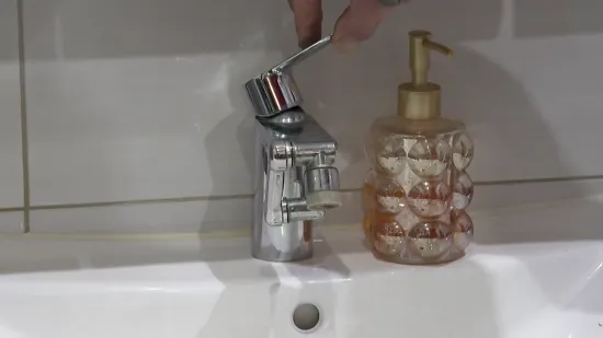 Ovaj hrvatski grad leži na četiri rijeke, a danima nema vodu! 'Dobijemo ovako ne&scaron;to žuto'