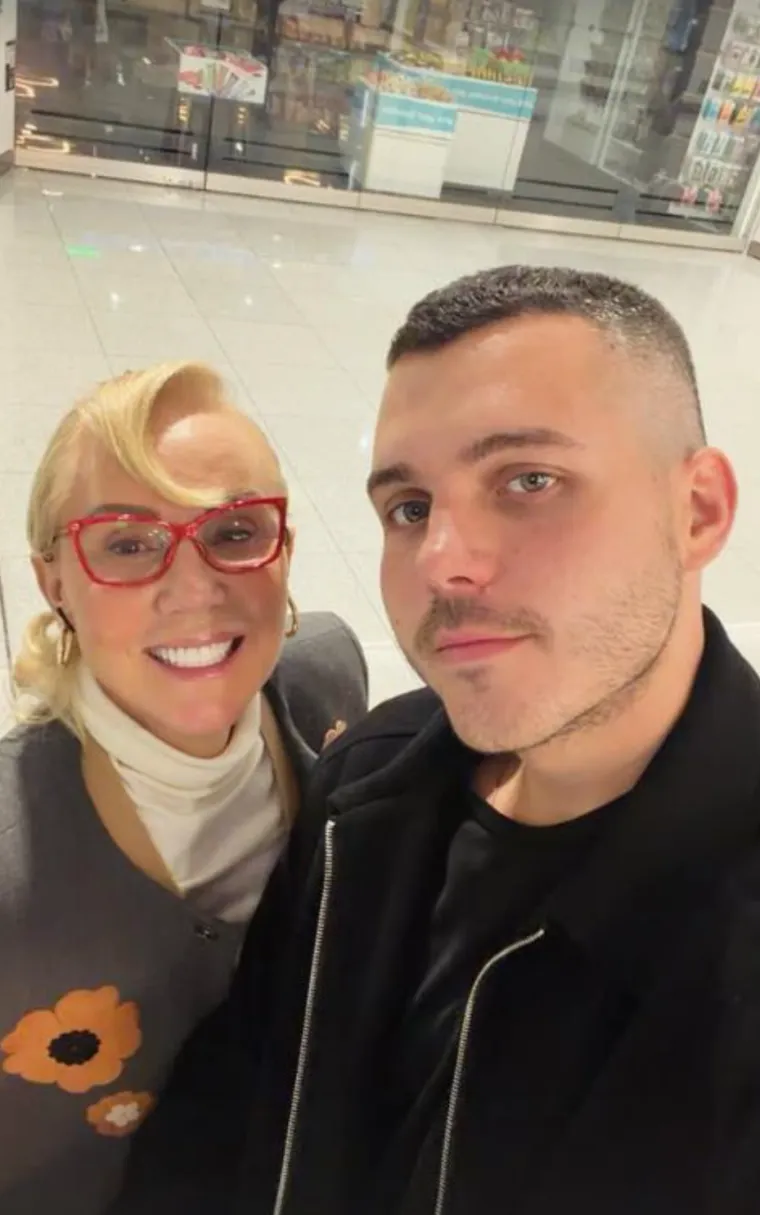 Ovakvu je ne viđamo često: Objavljena fotografija Lepe Brene bez Photoshopa i profesionalne &scaron;minke