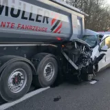 Te&scaron;ka prometna na A1 kod Jastrebarskog: Vatrogasci izvlačili ljude iz kombija, pozvan helikopter