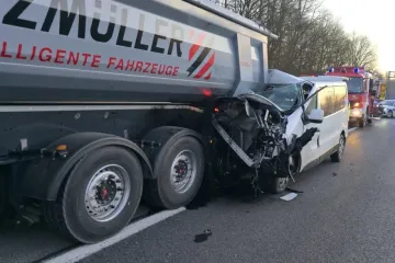 Te&scaron;ka prometna na A1 kod Jastrebarskog: Vatrogasci izvlačili ljude iz kombija, pozvan helikopter