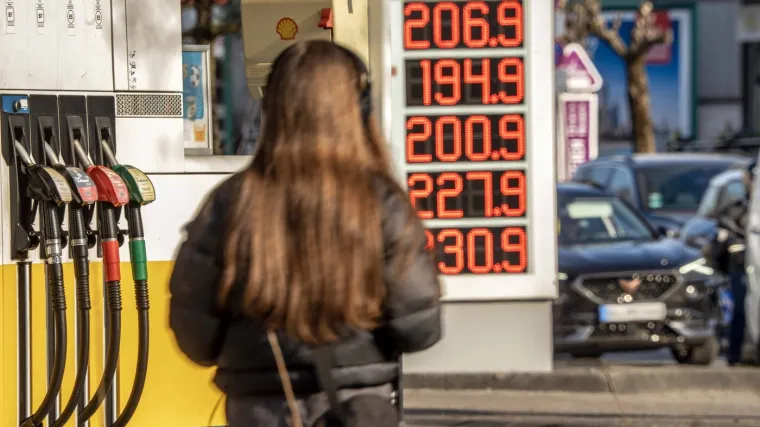 Cijene goriva rastu, a skladi&scaron;ta puna, građani ogorčeni: 'To je čista pljačka!'