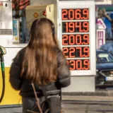 Cijene goriva rastu, a skladi&scaron;ta puna, građani ogorčeni: 'To je čista pljačka!'