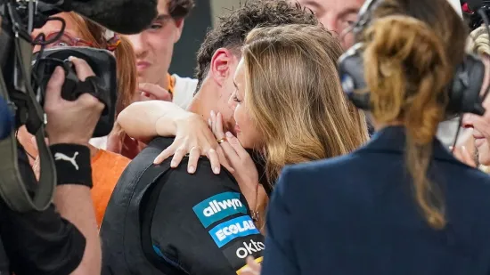 One kradu pažnju u 'paddocku': Evo kako izgledaju zgodne partnerice vozača Formule 1