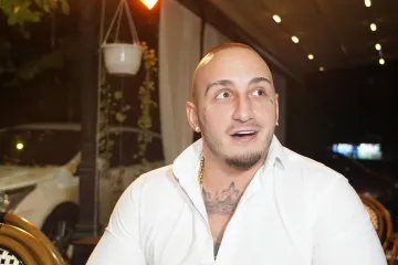 Vuk Mob pozirao u nacističkoj uniformi i vrijeđao Židove: Instagram odmah reagirao