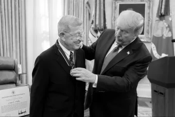 Umro je legendarni američki trener čiji su život obilježile kontroverze: Trump ga je obožavao